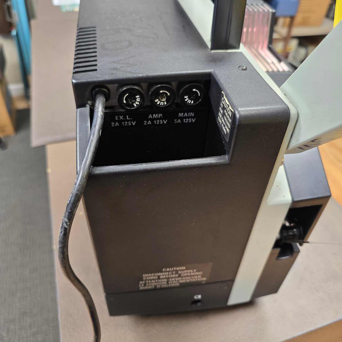 Elmo 16-CL Optical Channel Load 16mm Sound Projector S# 136405