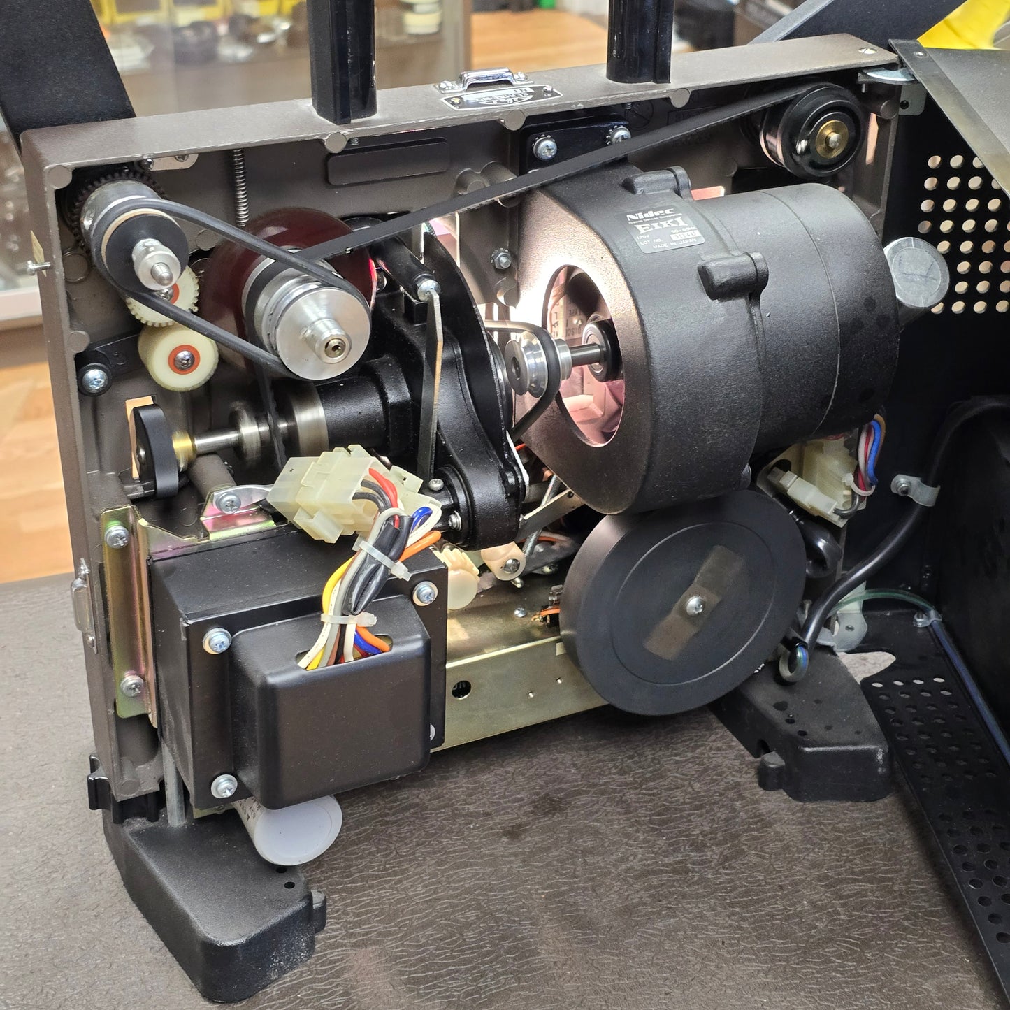 Eiki NT-O 16mm Autoload Sound Projector with Take up reel & Cover  S# 21666