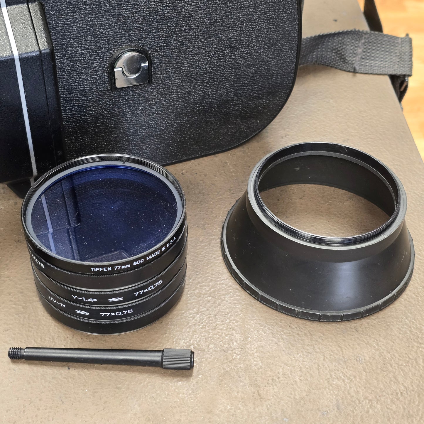 Krasnogorsk K-3 Super 16mm Camera S# 8702973 w/ Meteor 17-69mm Zoom lens S# 875659 with Case & Accessories