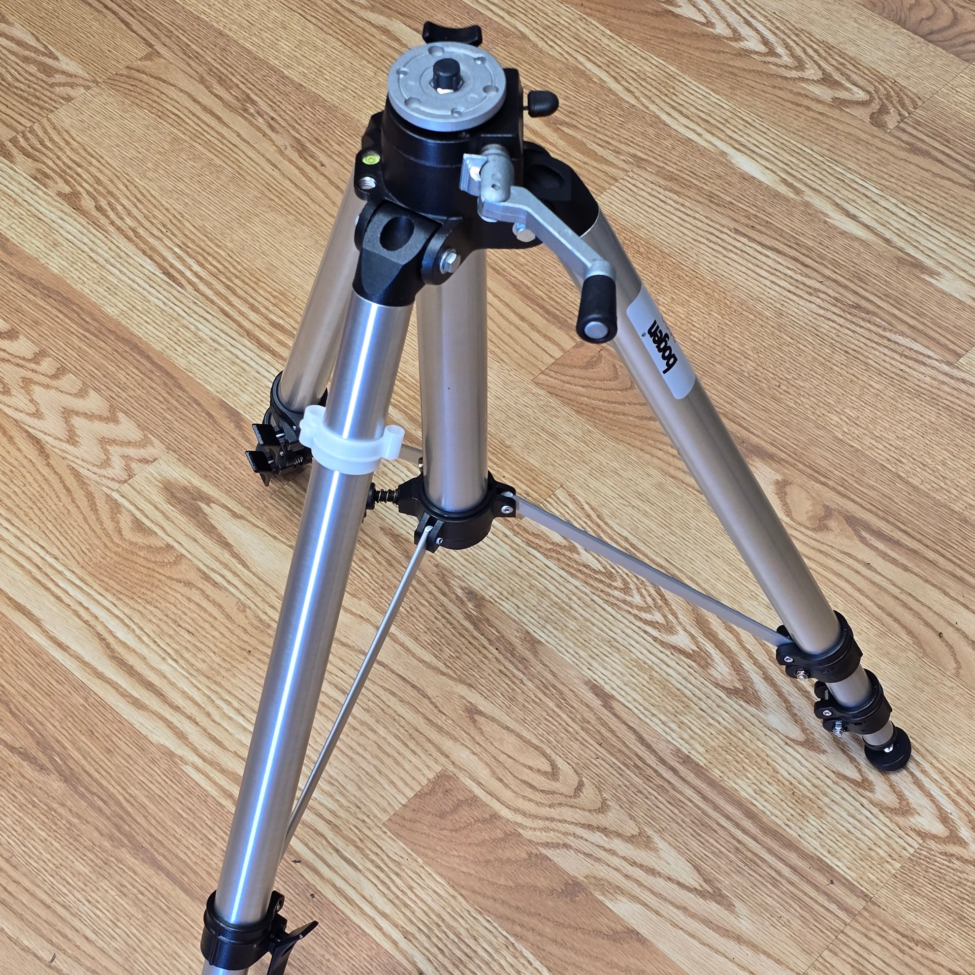 Manfrotto Bogen 3033 Professional Aluminum Tripod Legs – Du-All Camera