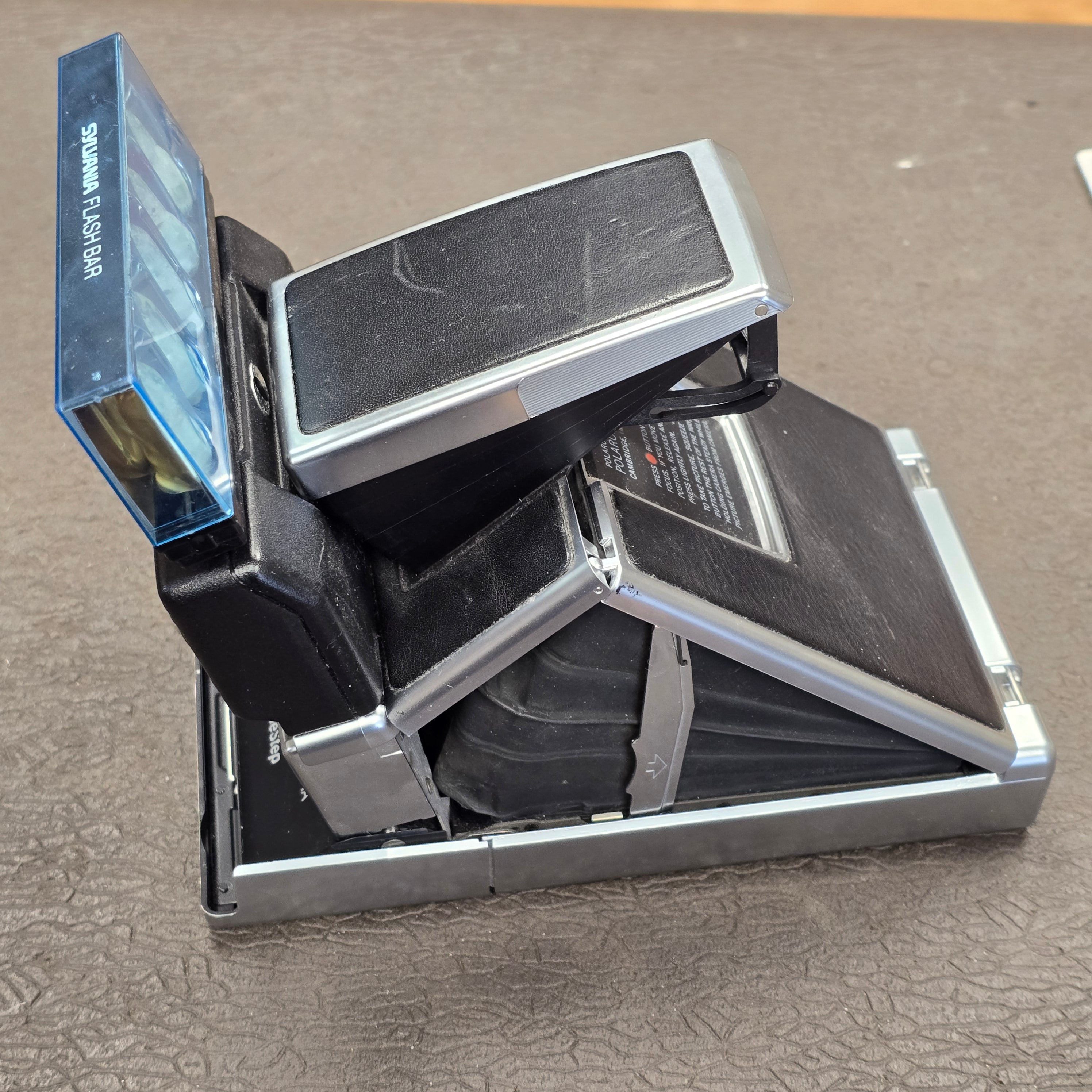 Polaroid SX-70 Land Camera Sonar One Step with Flash & Manual – Du
