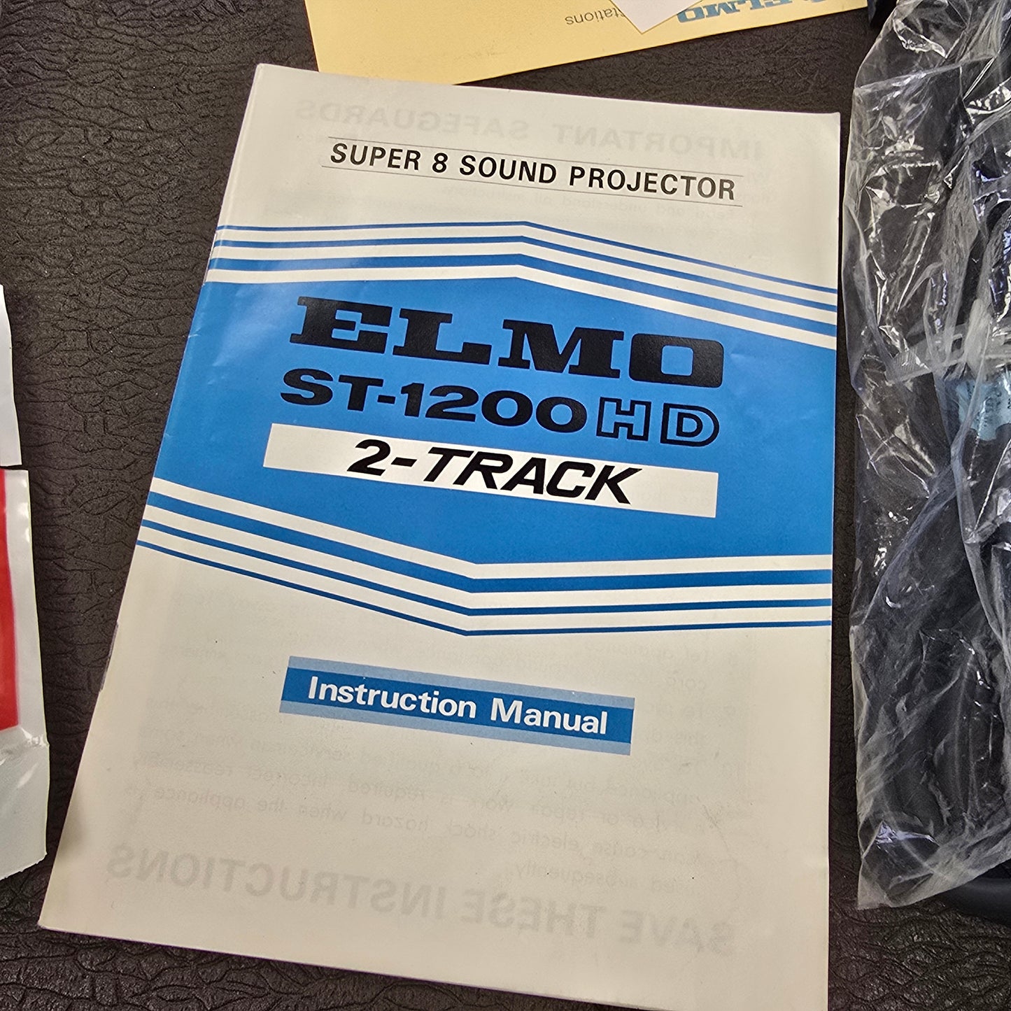 Elmo ST-1200 HD Magnetic 2 Track Super 8mm Sound Projector S# 402083