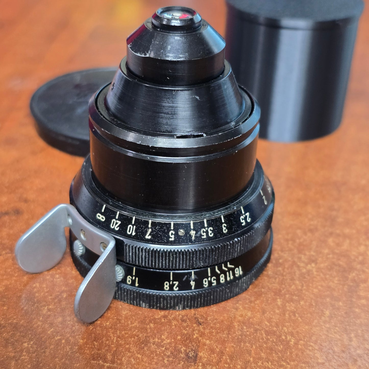 Schneider-Kreuznach Xenon 16mm T1.9 Arri Standard Mount S# 5709795