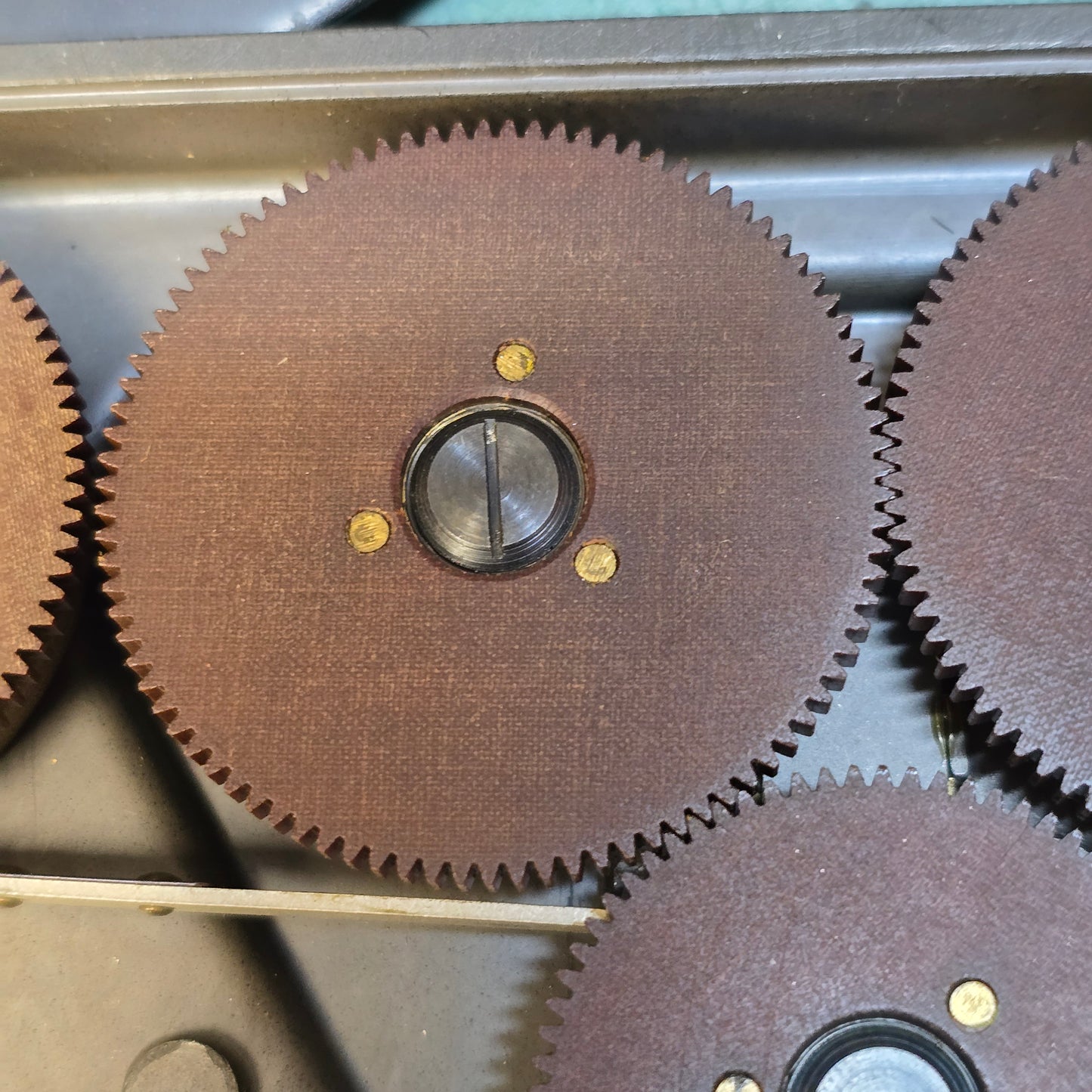 Arri S Magazine Torque Motor Reverse Threaded Screw ( Each )