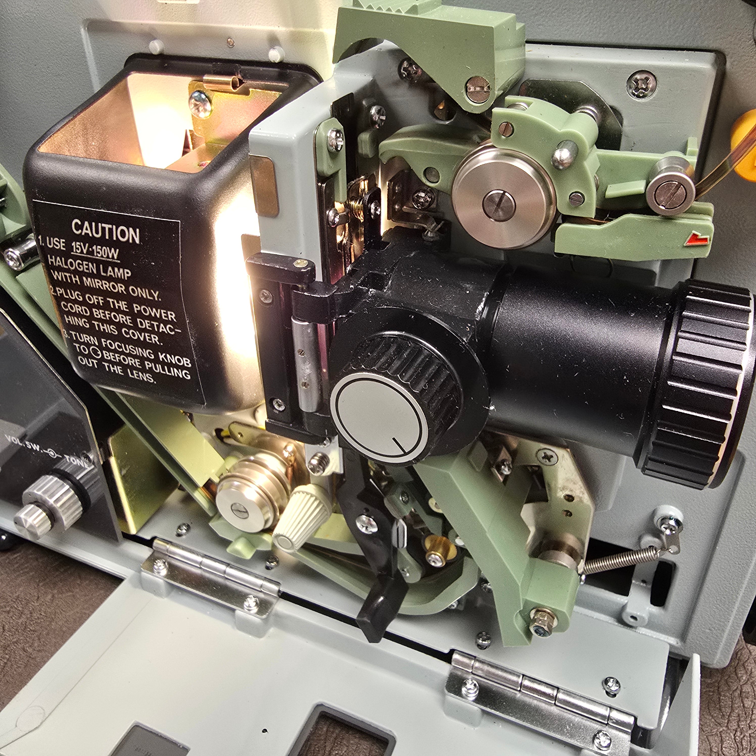 Elmo ST-1200 Magnetic Super 8mm Sound Projector S# 54611 – Du-All