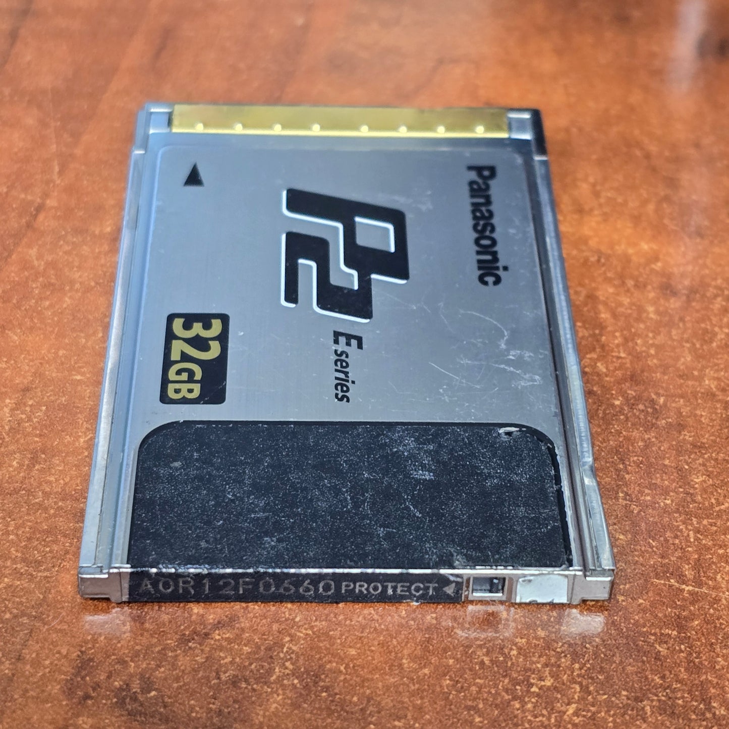 Panasonic 32GB E-Series P2 Card ( AJ-P2E032XG ) S# AOR12F0660