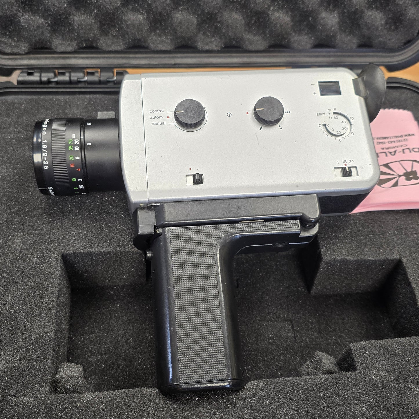 Nizo Spezial 136 Super 8mm Camera S# 1033741 With Padded Case