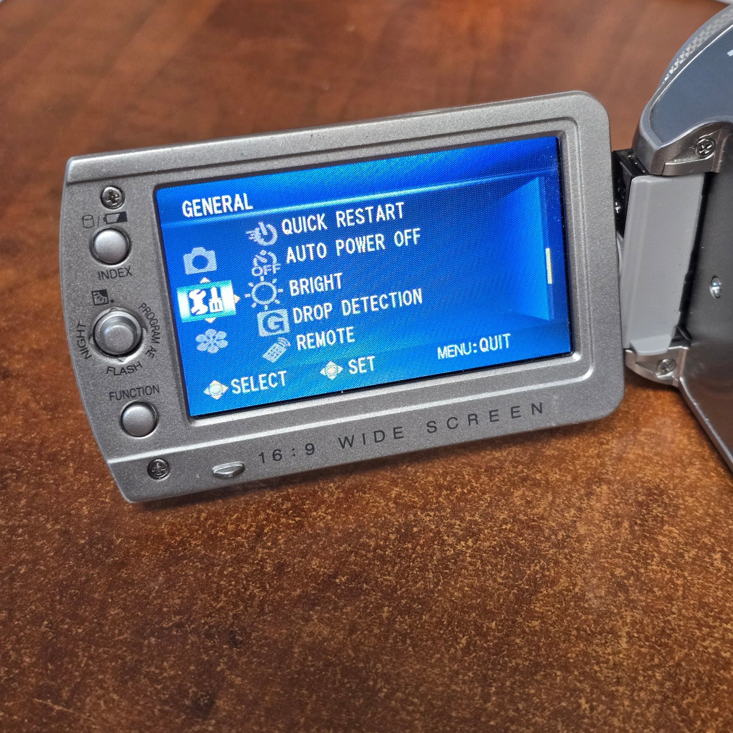 JVC Everio GZ-MG255U Hard Disk Camcorder Package (NTSC) S# 092K2395