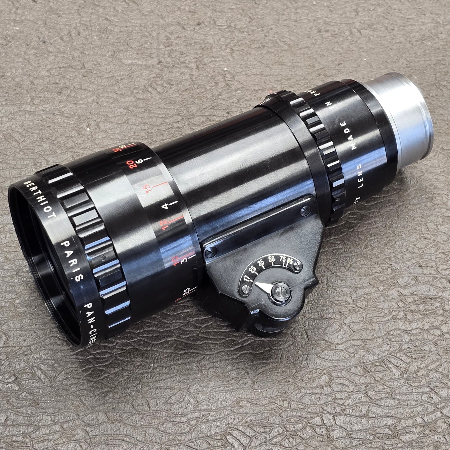 Som Berthiot Paris Pan Cinor 17-85mm t/2.66 Arri Standard Mount Zoom Lens S# CC 6646