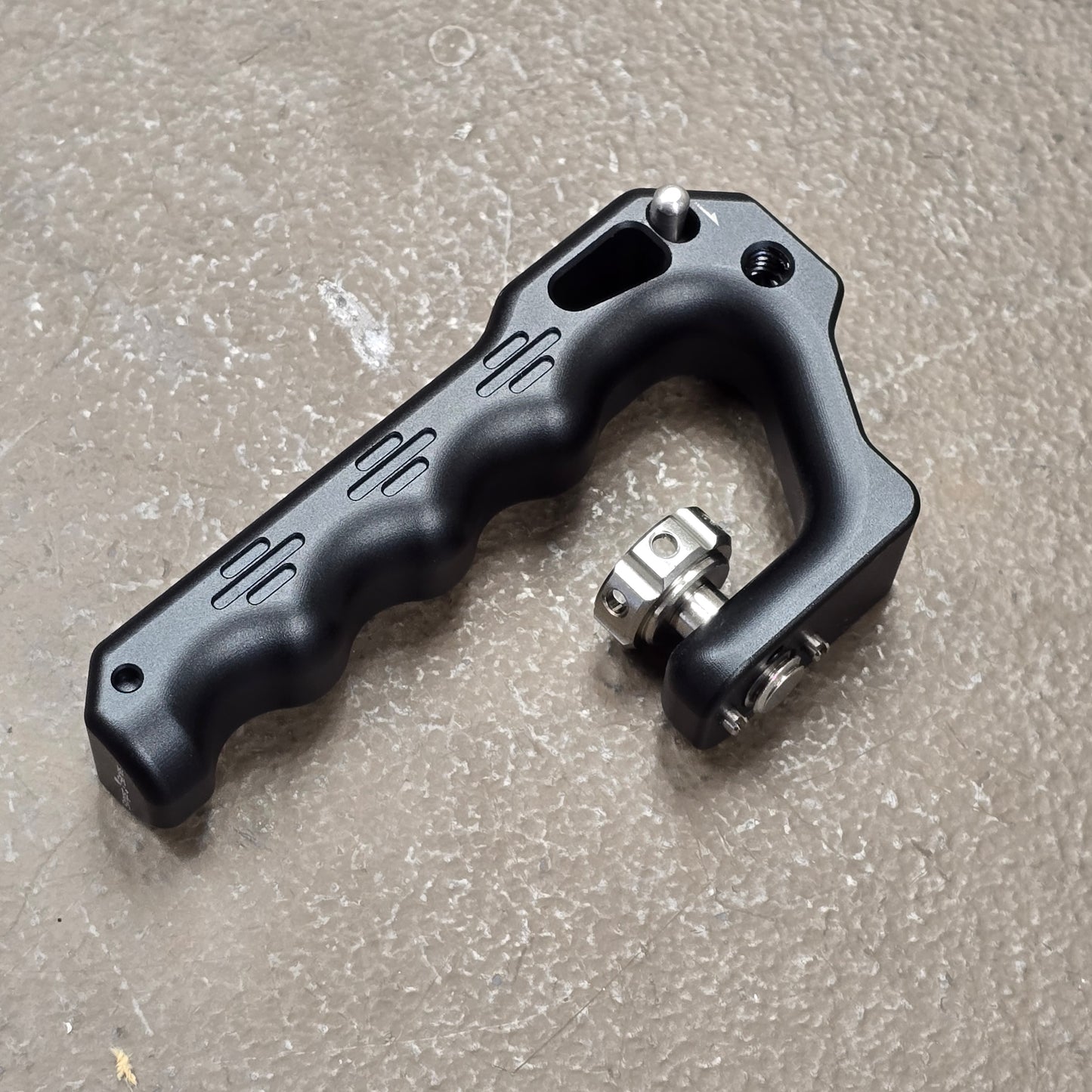 Eclair ACL Ergonomic Locating Top Handle Accessory