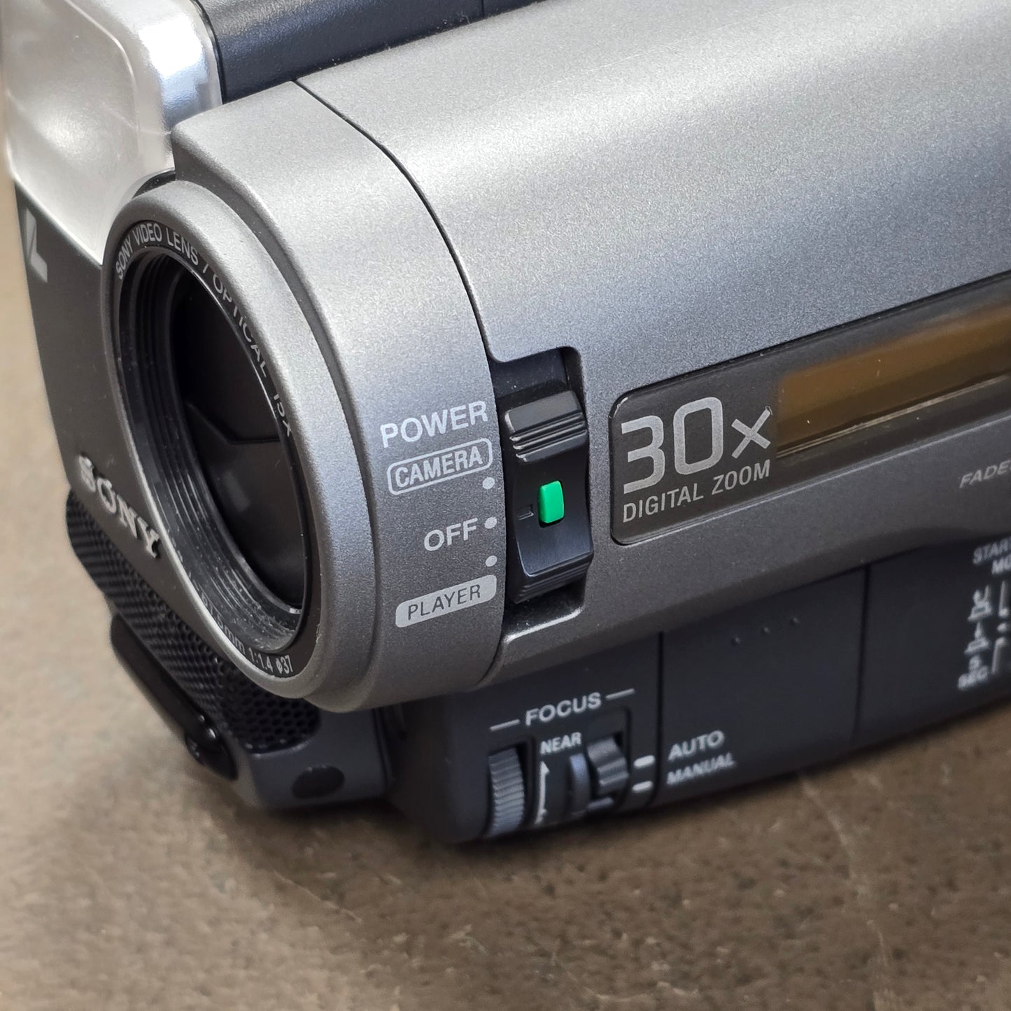 Sony CCD-TR86 Hi8mm NTSC Video Camcorder S# 25541