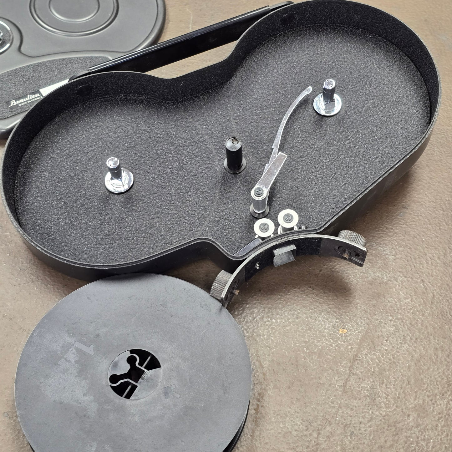 Beaulieu R-16 200' Magazine with 200' Daylight Spool S# C102139