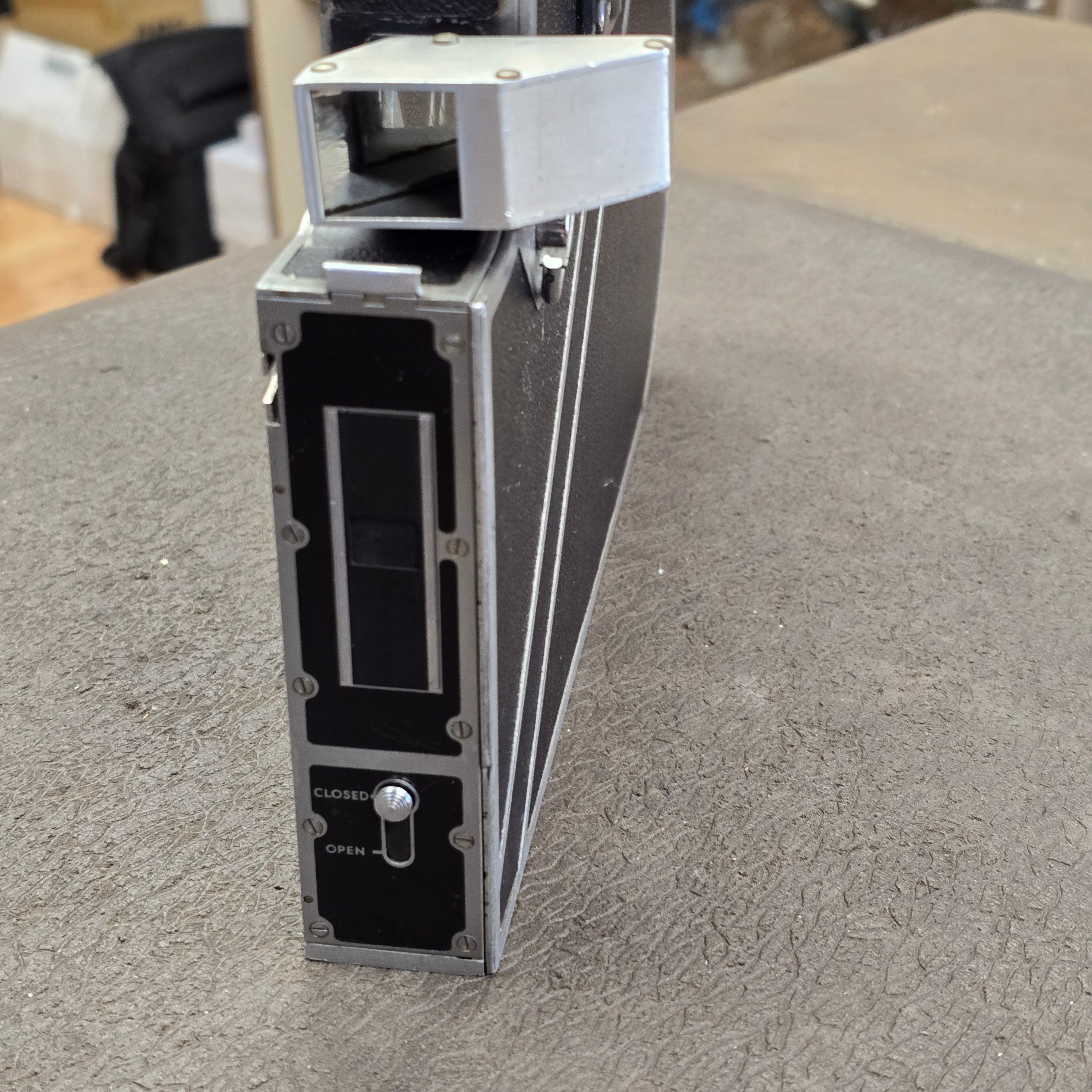 Cine-Kodak SpeciaI 200' 16mm Magazine S# 200-2813 – Du-All Camera