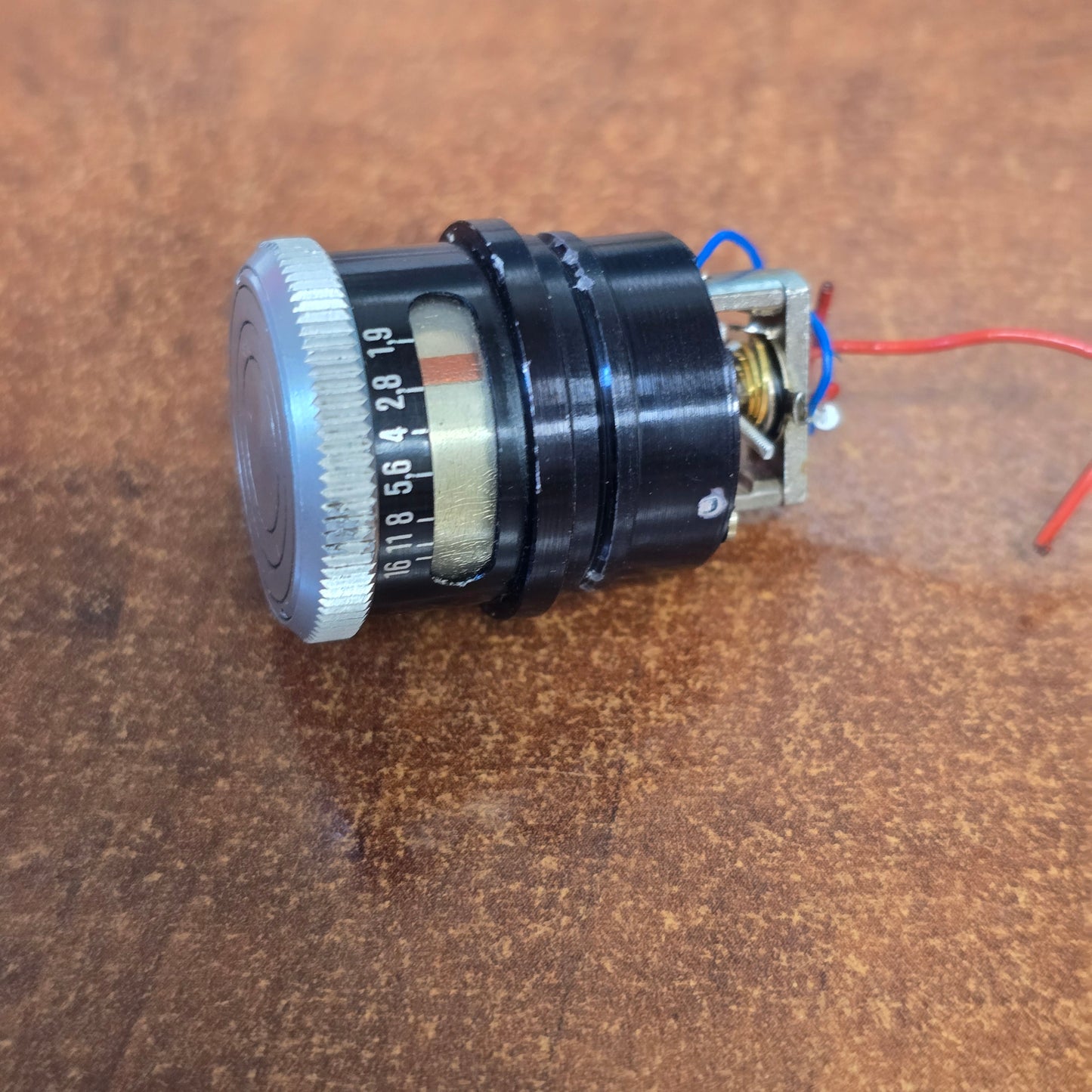 Kern Vario-Switar 16-100mm Iris assembly