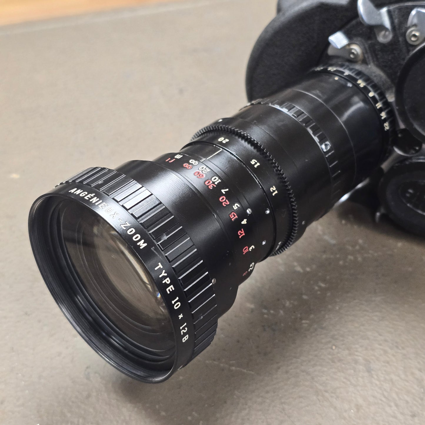 Angenieux 12-120mm f2.2 /t2.5  Type 10 x 12B Arri Standard Mount S# 1098380