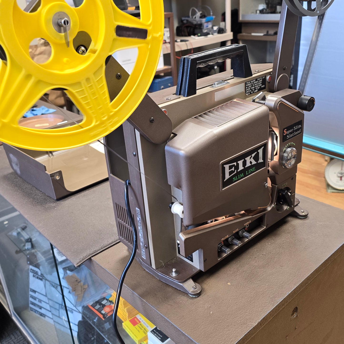 Eiki Slimline SSL-OL 16mm Slotload Sound Projector S# 50496