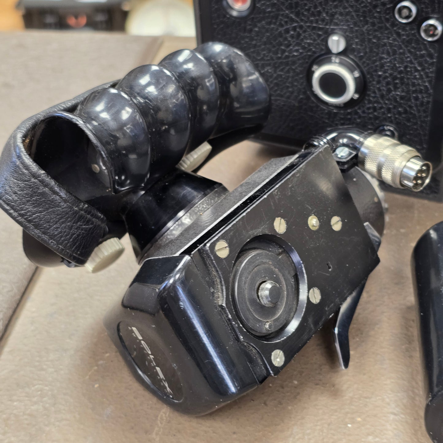 Bolex Super 16 EBM Camera Body with 13x Viewfinder ,Powergrip & Battery S# 306438