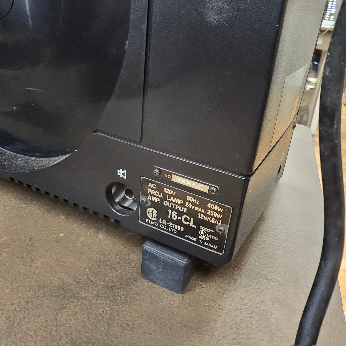 Elmo 16-CL Optical Channel Load 16mm Sound Projector S# 136405