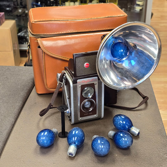 Kodak Duaflex IV Camera, with Kodalite Flash Outfit w/ Spare Bulbs & Case
