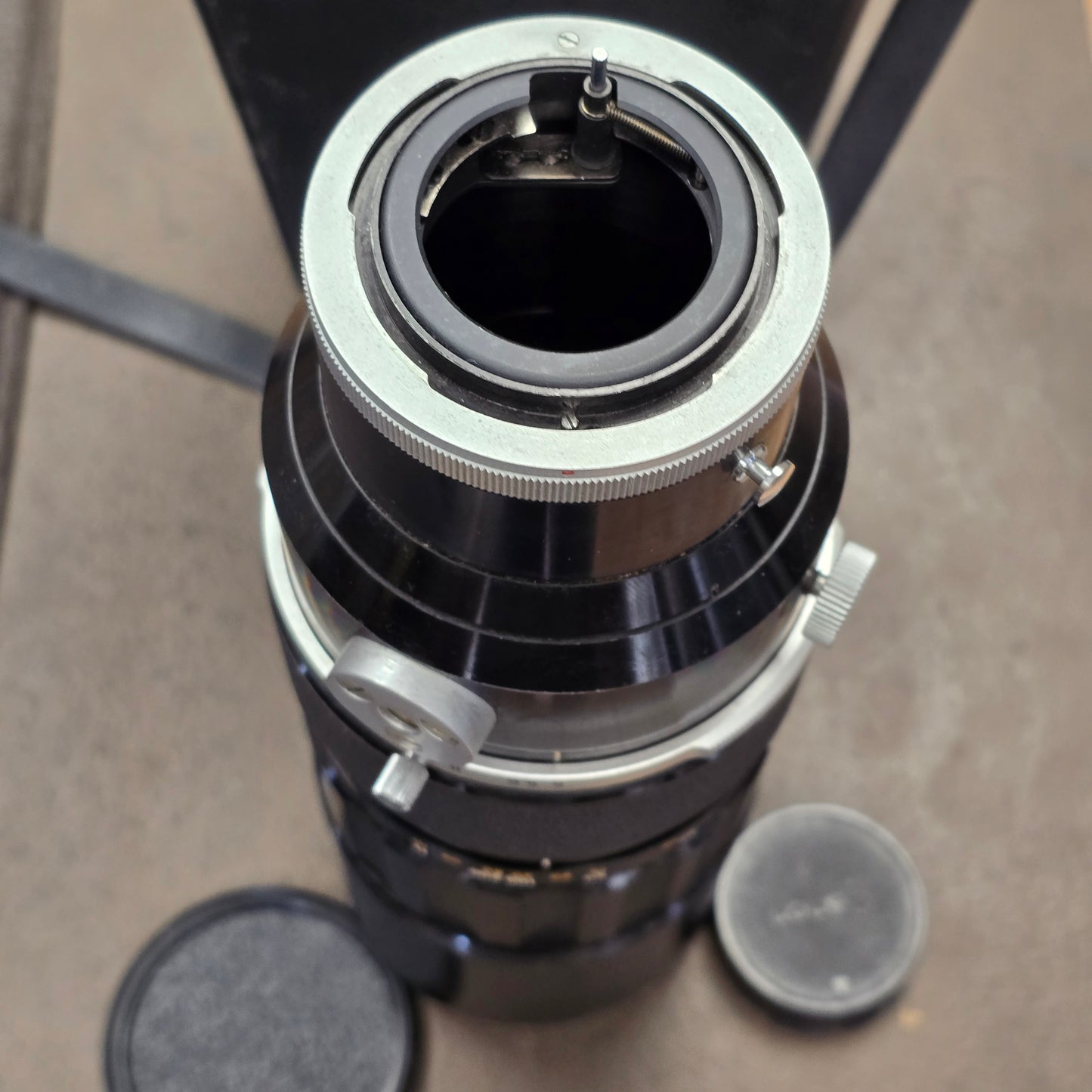 Canon Zoom Lens FL 85-300mm F5 Zoom Lens With Case S# 12381