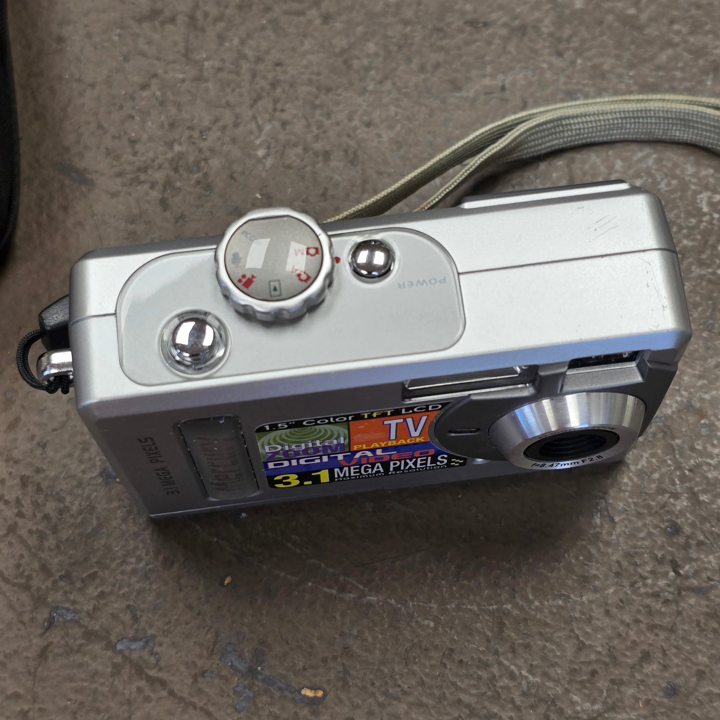 Mercury Deluxe Classic Cam 3.1 Mega Digital Still Camera with LCD Screen & Box