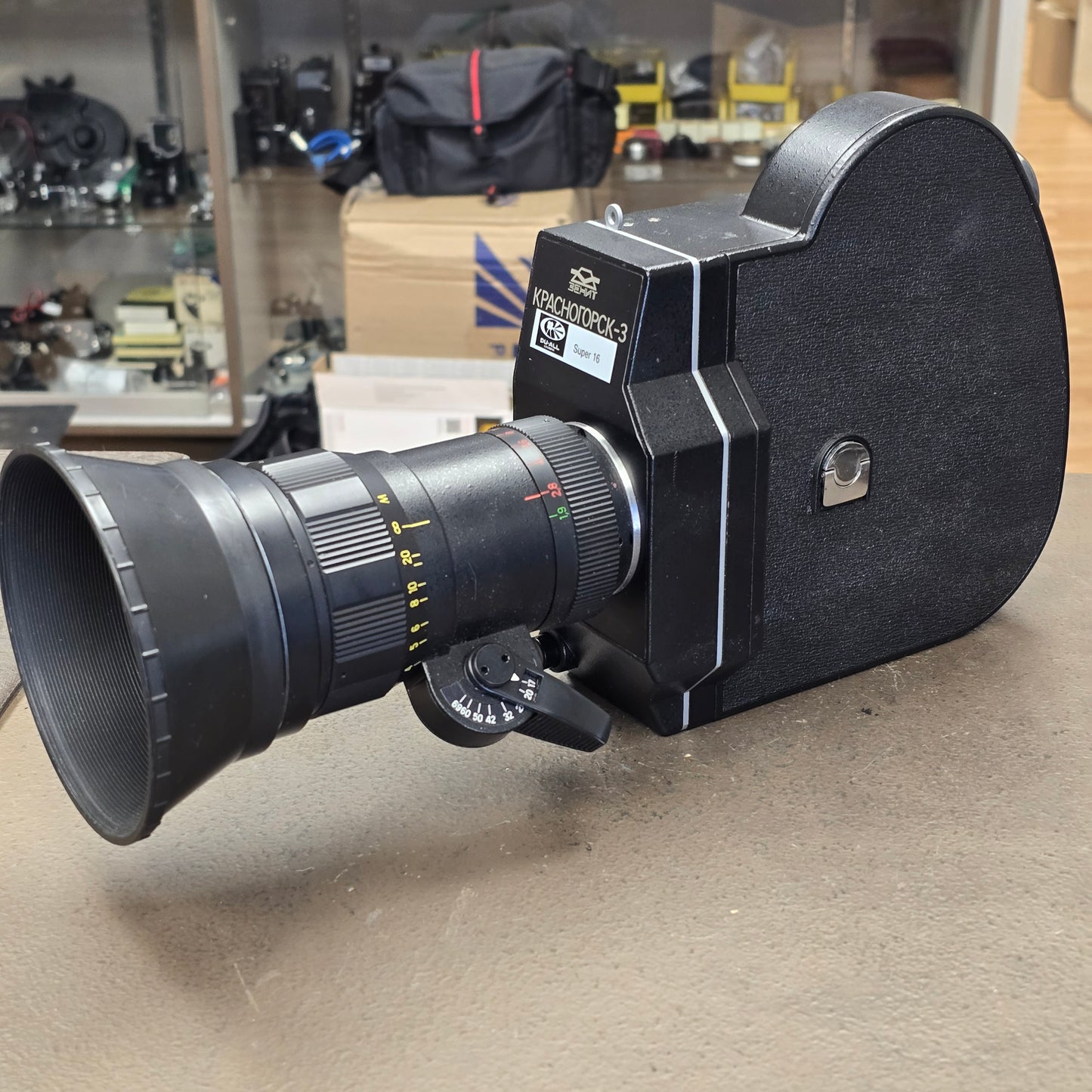 Krasnogorsk K-3 Super 16mm Camera S# 8702973 w/ Meteor 17-69mm Zoom lens S# 875659 with Case & Accessories