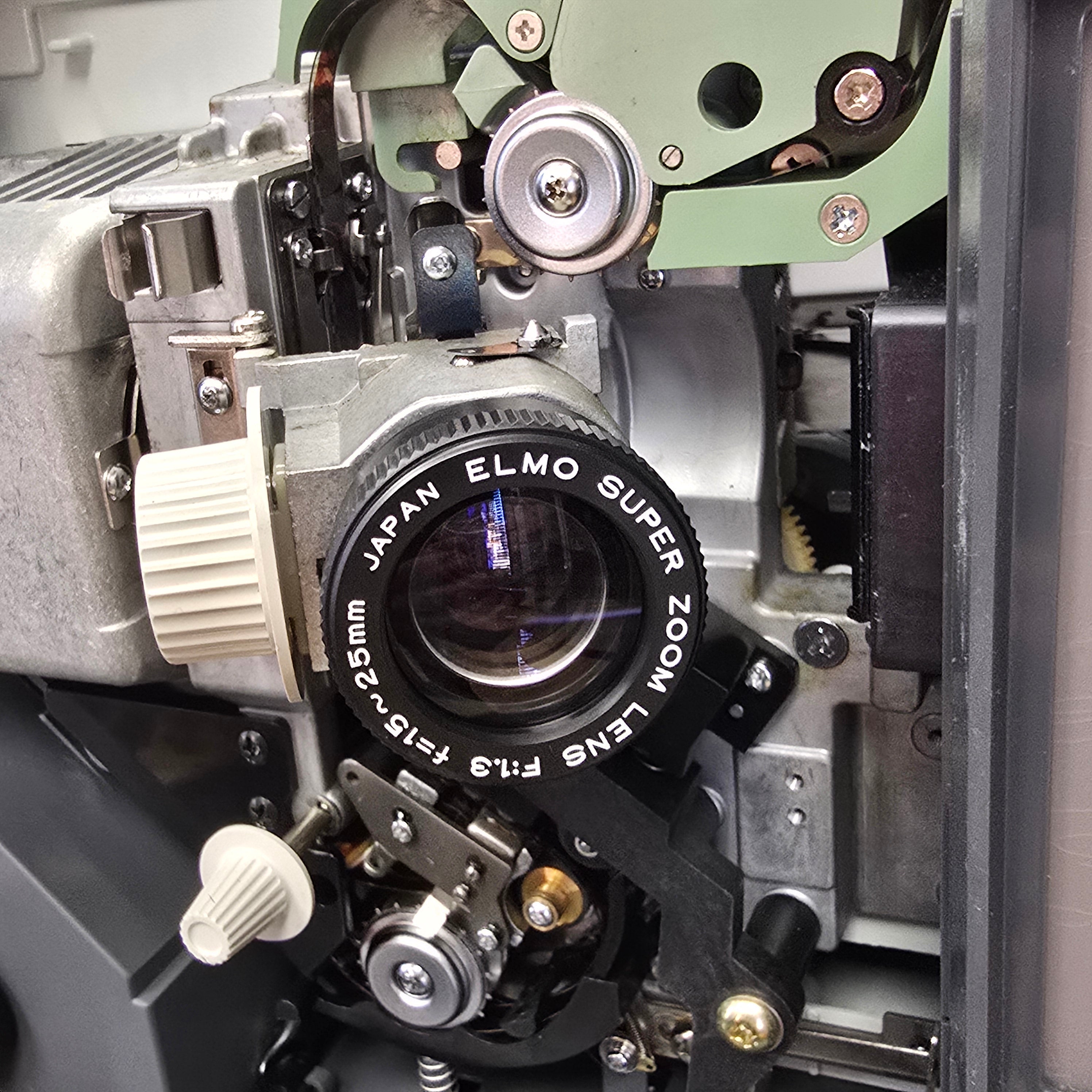 ELMO トランプセット フィルムプロジェクターデザイン Elmo SC-18 Super 8mm Projector with Carrying Case S# 600249