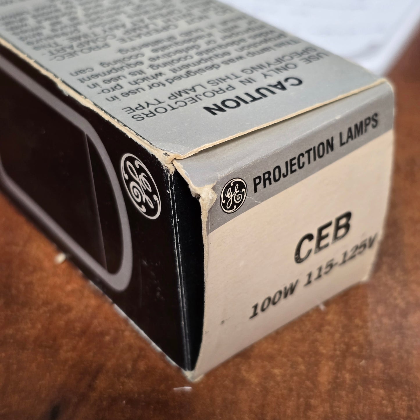 General Electric CEB Lamp 115-125V 100W