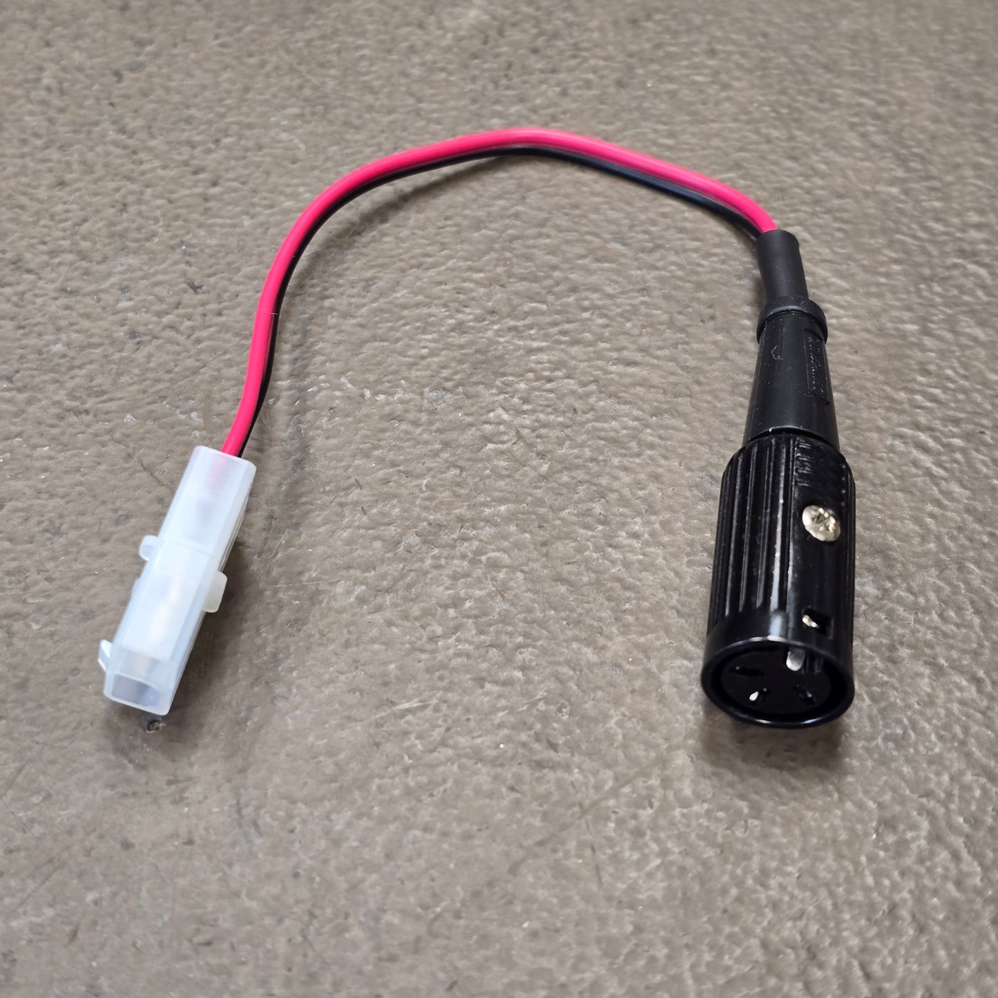 Beaulieu Charging adapter cable 3-Pin DIN Female - Tamiya