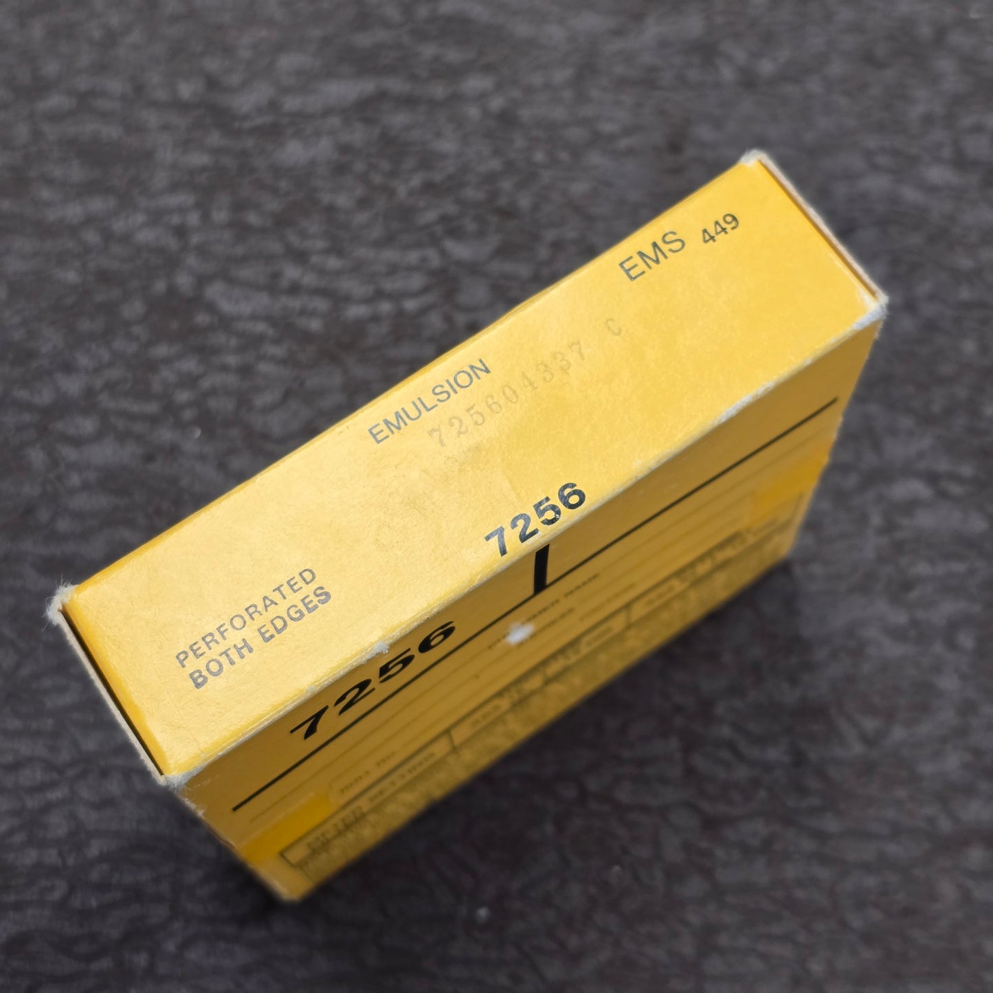 KODAK 7256 Ektachrome MS 16mm 100' Color Reversal Film ( Expired Stock )