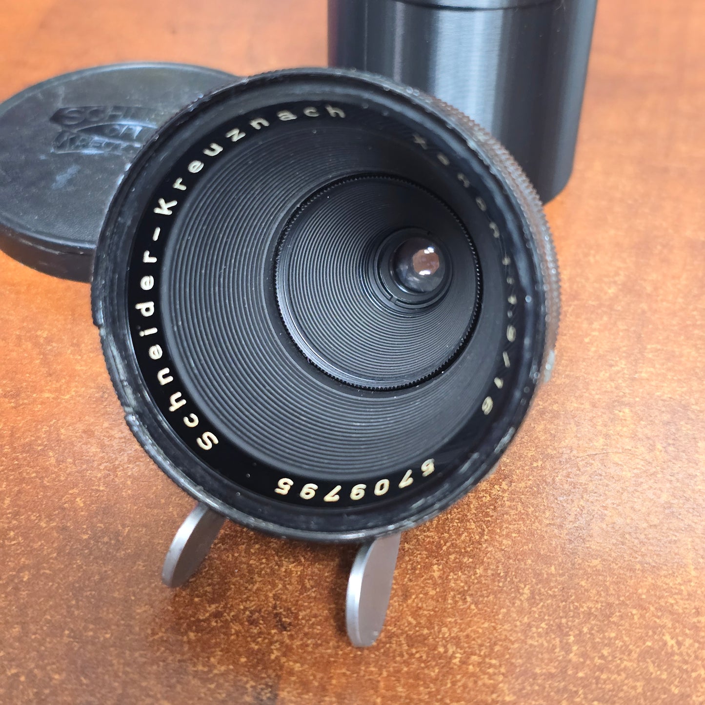 Schneider-Kreuznach Xenon 16mm T1.9 Arri Standard Mount S# 5709795