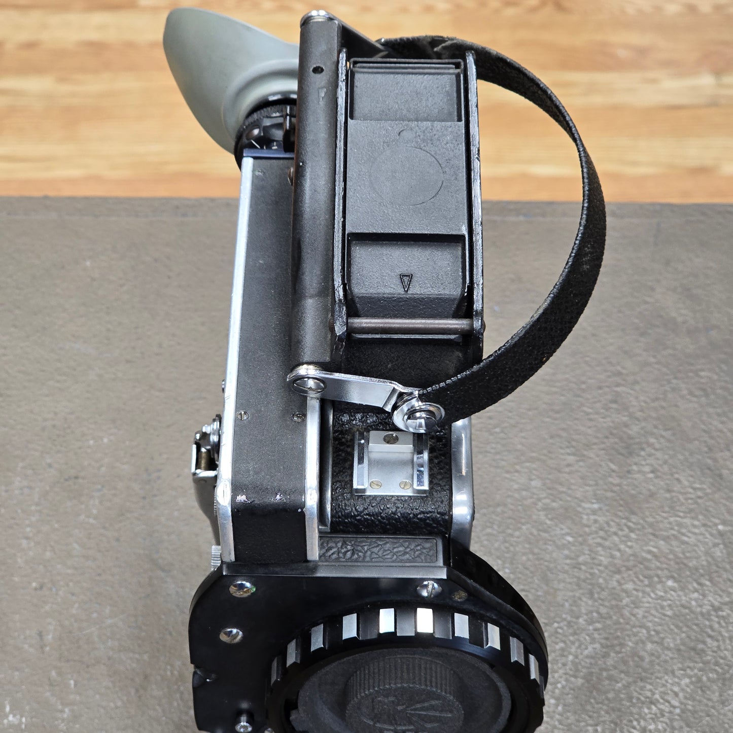 Bolex SBM 16mm Camera body with 10X viewfinder S# 300878