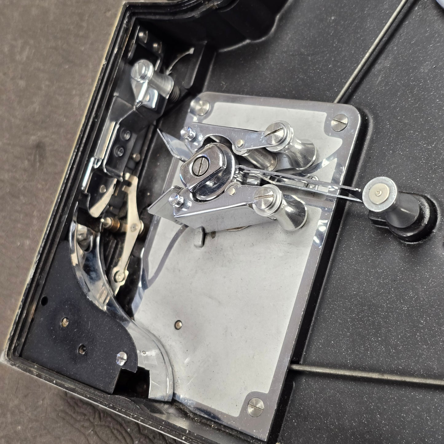 Cine-Kodak SpeciaI 200' 16mm Magazine S# 200-2813