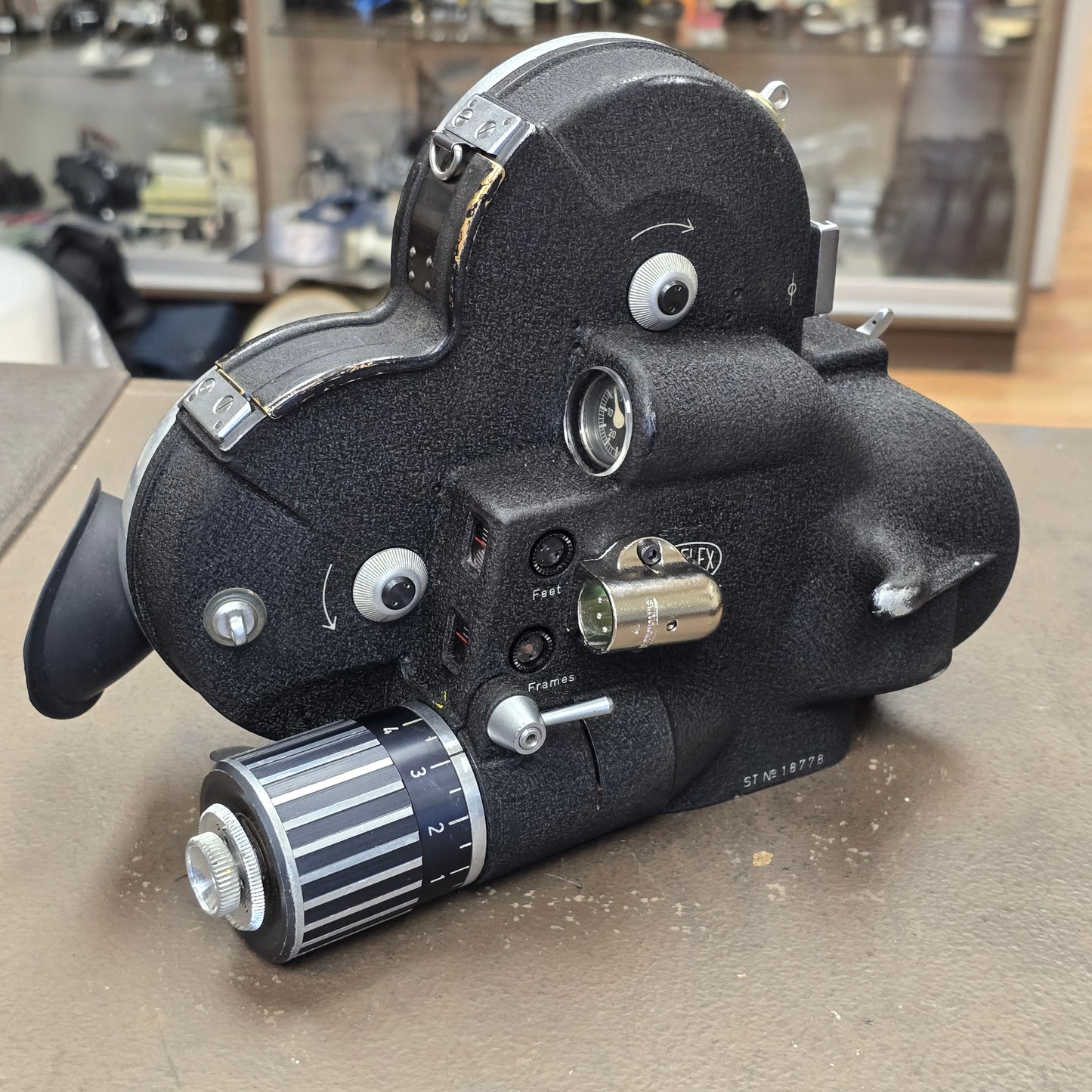 Arri S/B 16mm Camera Body S# 18778 with Variable Speed Motor S# 16244 , Battery & Charger
