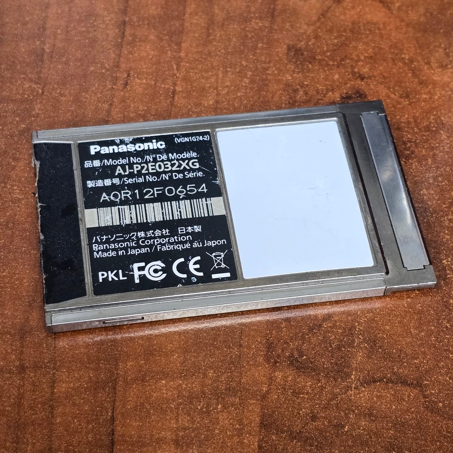 Panasonic 32GB E-Series P2 Card ( AJ-P2E032XG ) S# AOR12F0654