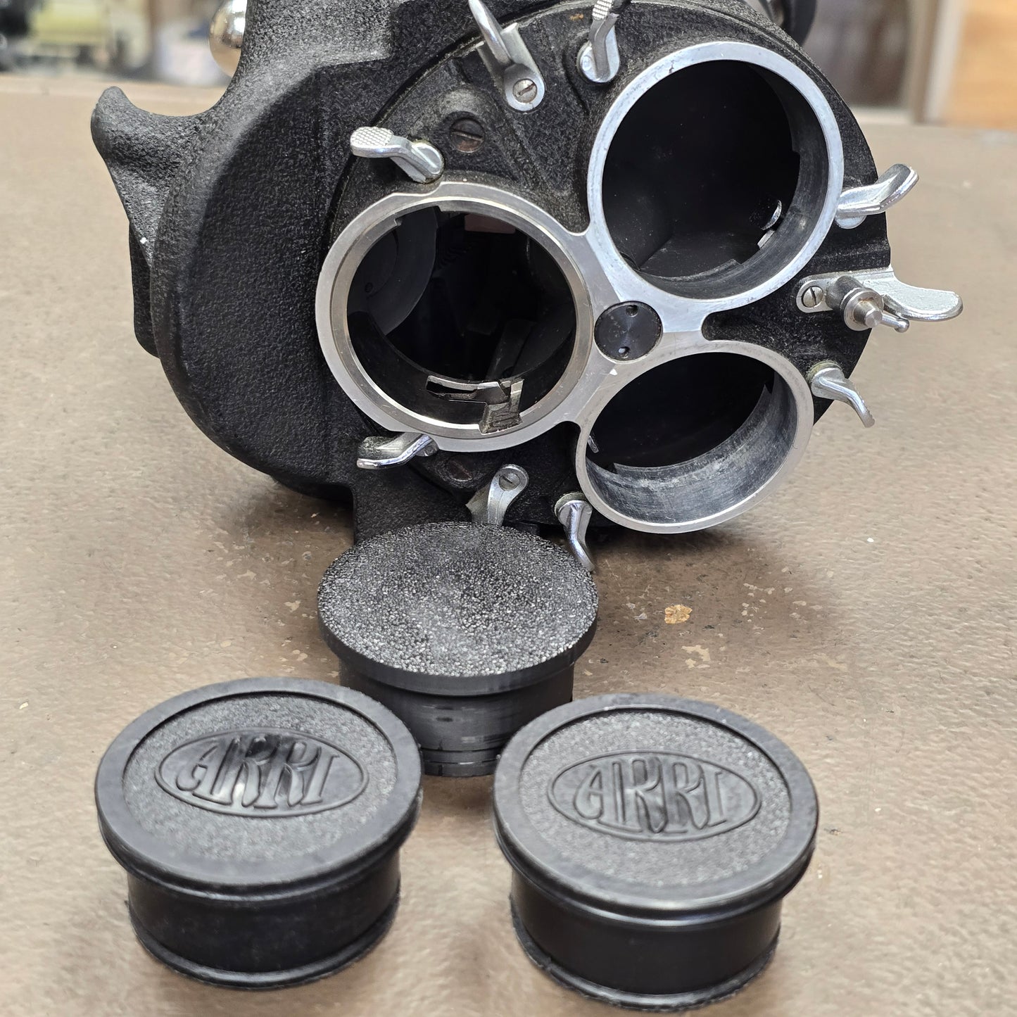 Arri S/B 16mm Camera Body S# 18778 with Variable Speed Motor S# 16244 , Battery & Charger