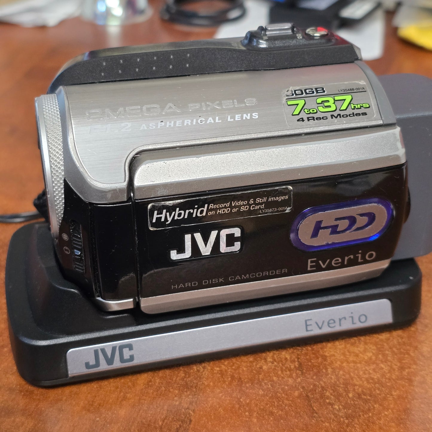 JVC Everio GZ-MG255U Hard Disk Camcorder Package (NTSC) S# 092K2395