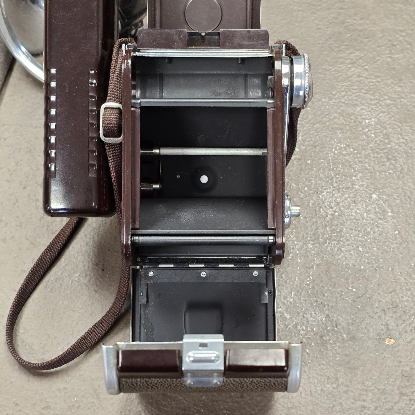 Kodak Duaflex IV Camera, with Kodalite Flash Outfit w/ Spare Bulbs & Case