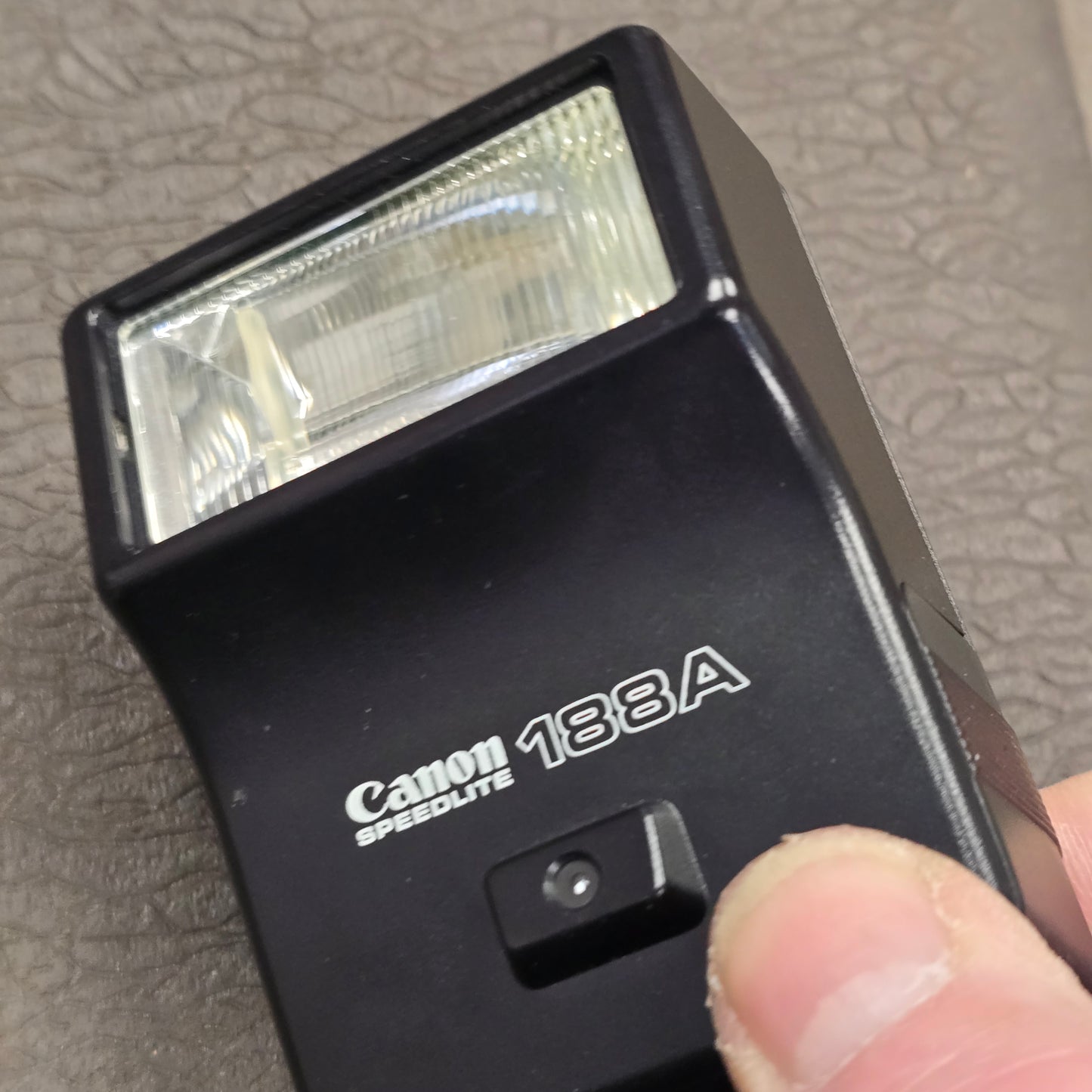 Canon Speedlite 188A Camera Flash S# V0801