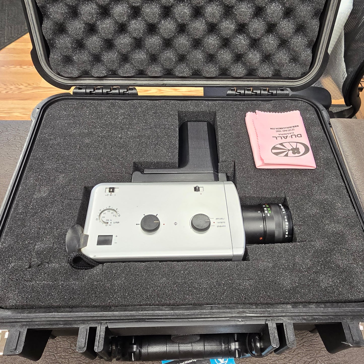 Nizo Spezial 136 Super 8mm Camera S# 1033741 With Padded Case