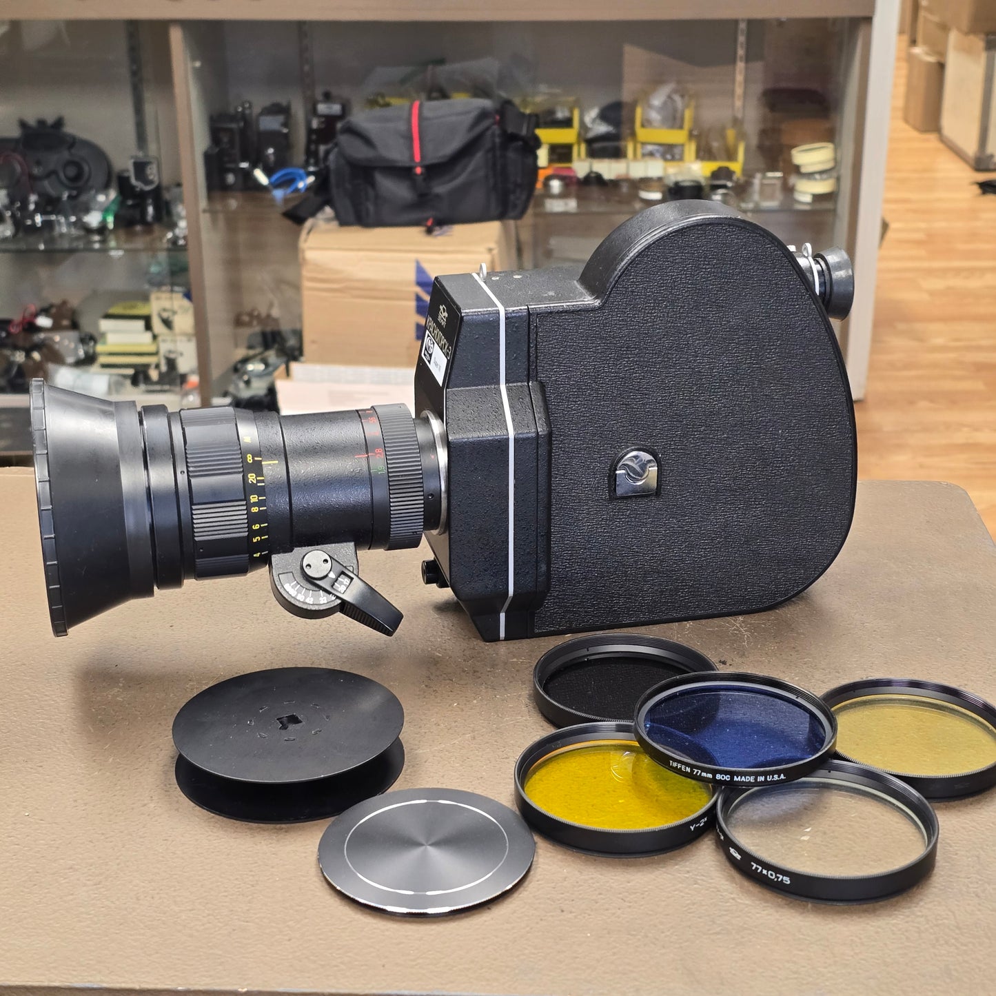 Krasnogorsk K-3 Super 16mm Camera S# 8702973 w/ Meteor 17-69mm Zoom lens S# 875659 with Case & Accessories