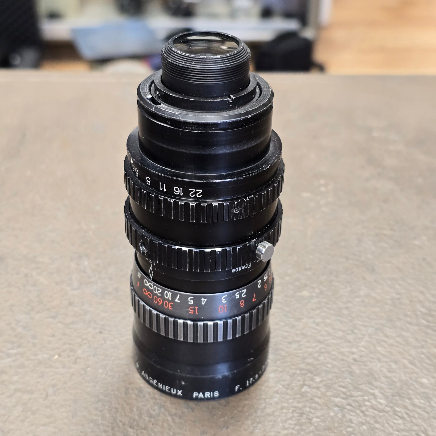 Angenieux 17.5-70mm f2.2 Type L4 Arri Standard Mount S# 1427531