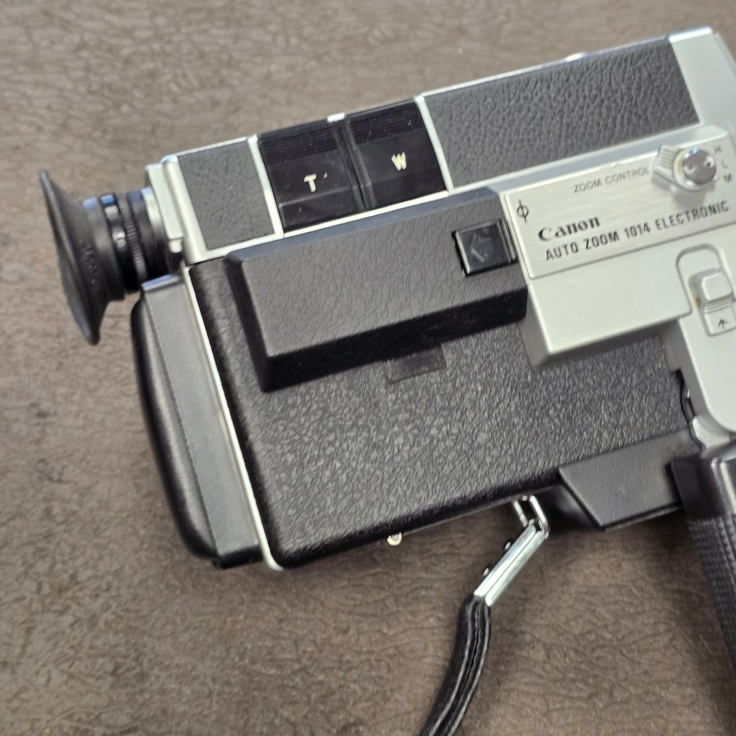 Canon 1014 Auto Zoom Electronic Super 8mm Camera S# 146964-150223