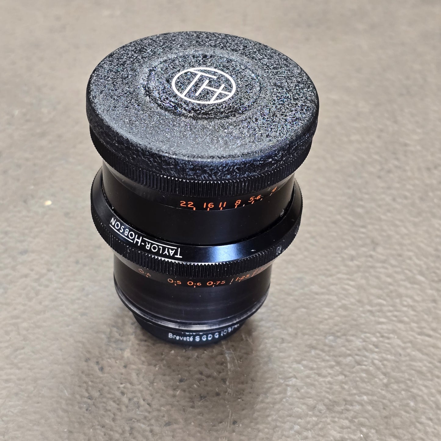 Cooke Kinetal 17.5mm f1.8/T2 Arri Standard Mount S# 572911