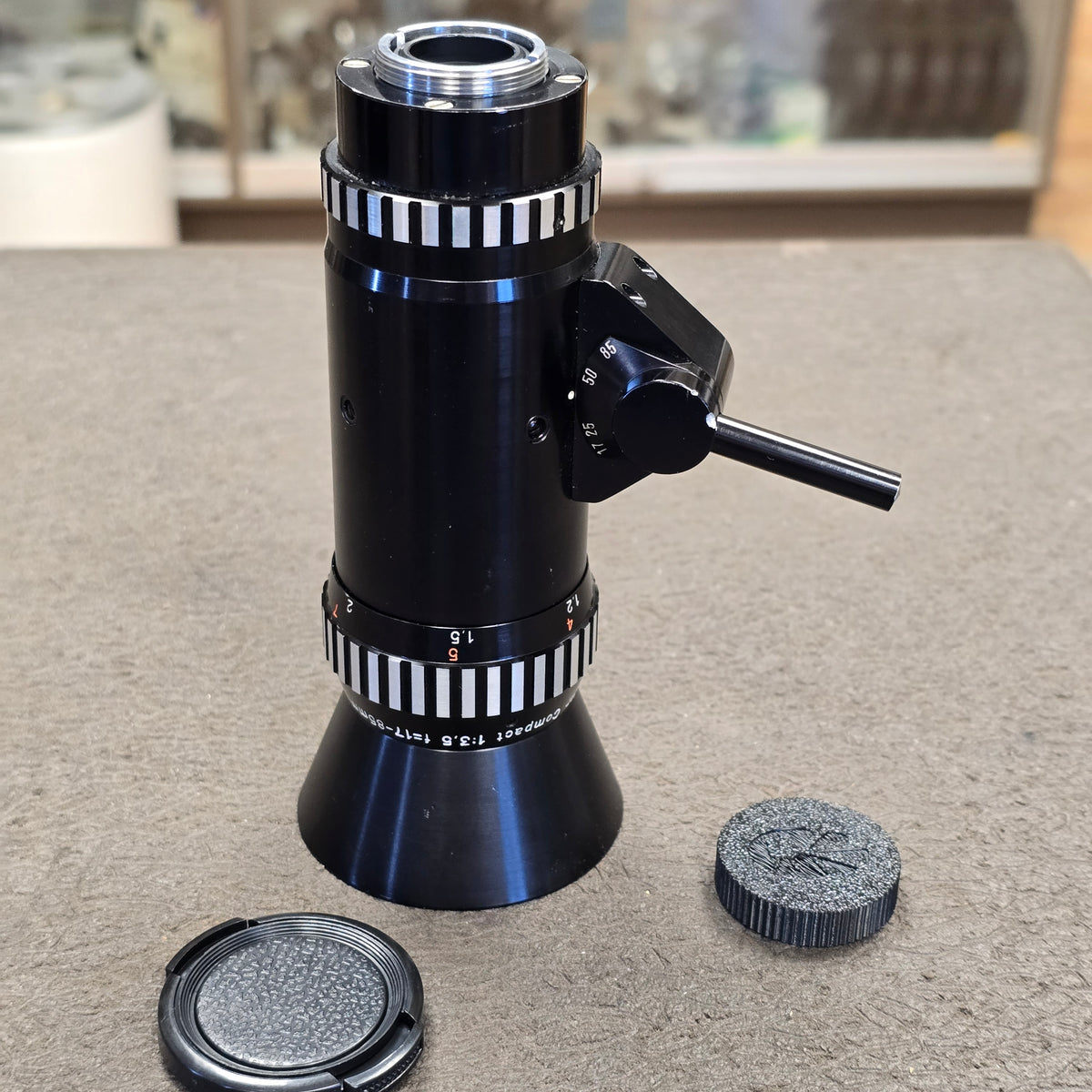 Kern Vario Switar Compact 17-85mm f3.5 H16RX Zoom lens C-Mount S# 1126588