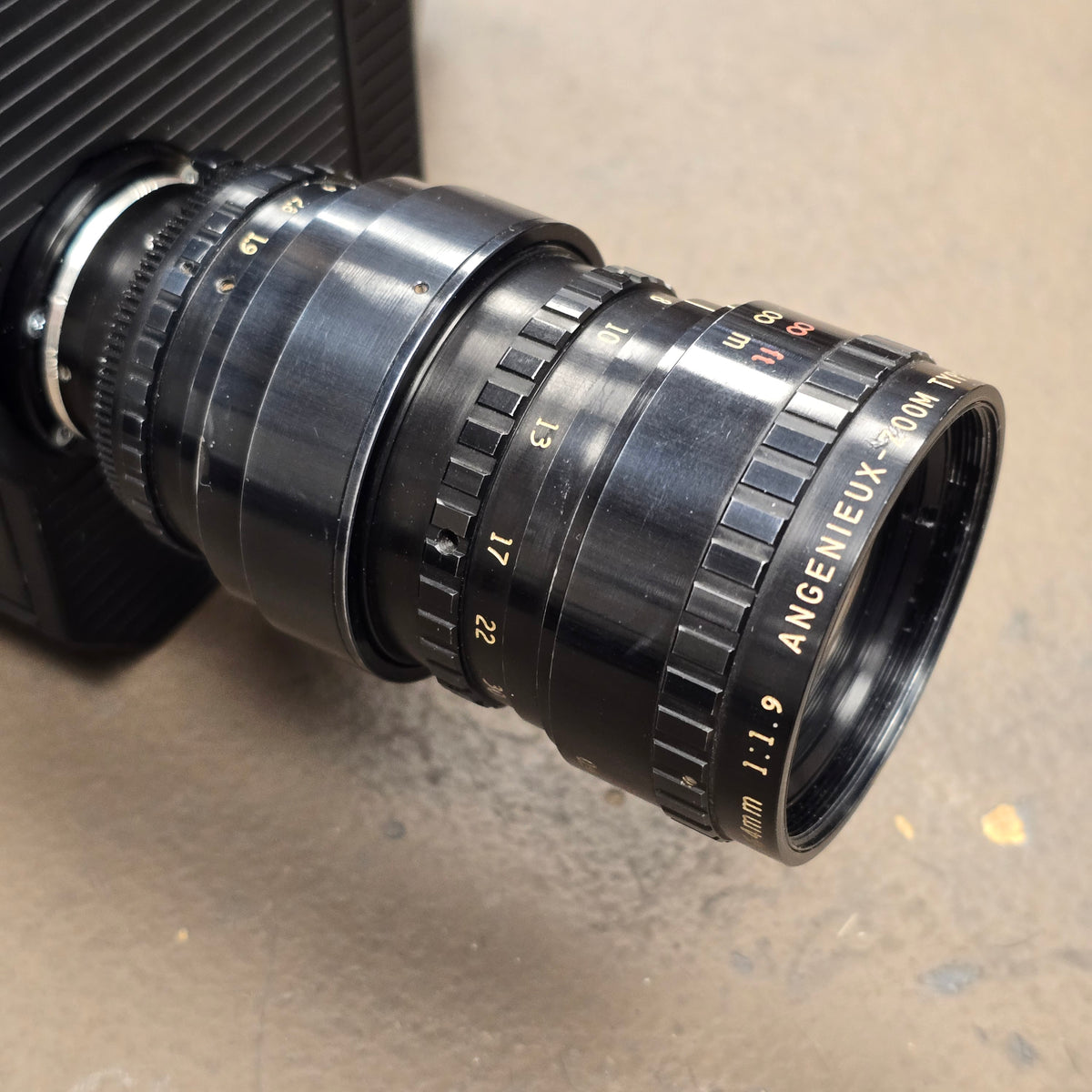 Angenieux 8-64mm f1.9 Zoom Lens Type 8x8B C-Mount for Super 8mm Cameras S# 1254717