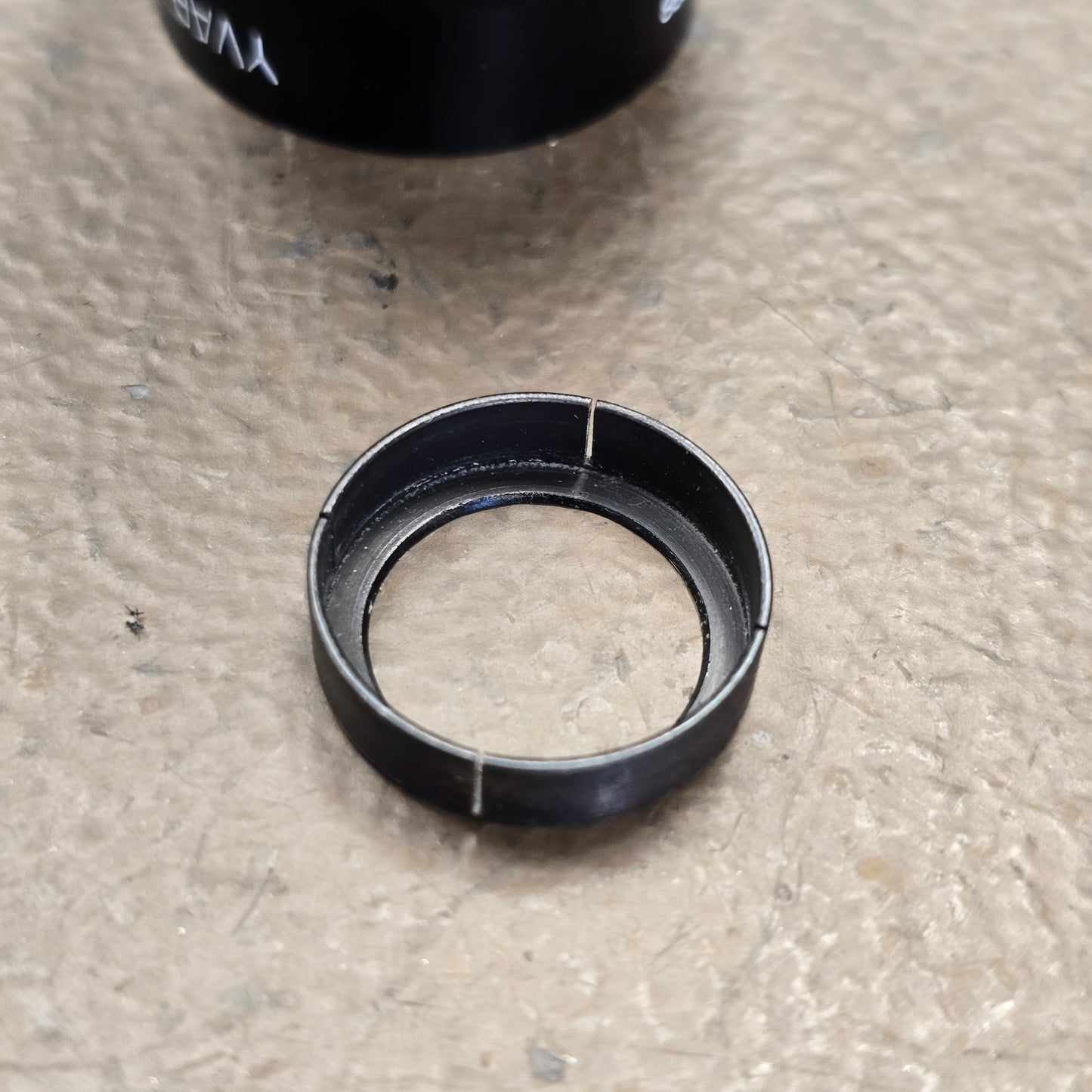 YVAR 75mm f2.8 AR C-Mount Telephoto Lens S# 1022388
