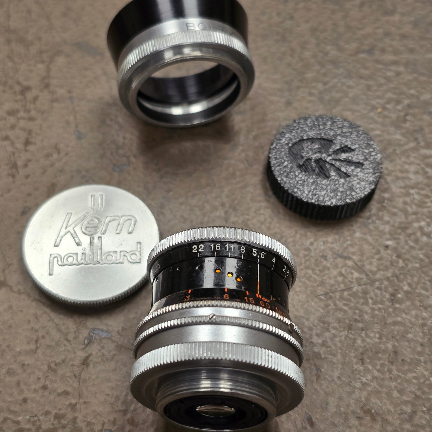Switar 25mm f1.4 H16RX C-Mount Lens S# 934357 W/ Series 5 Lens Shade