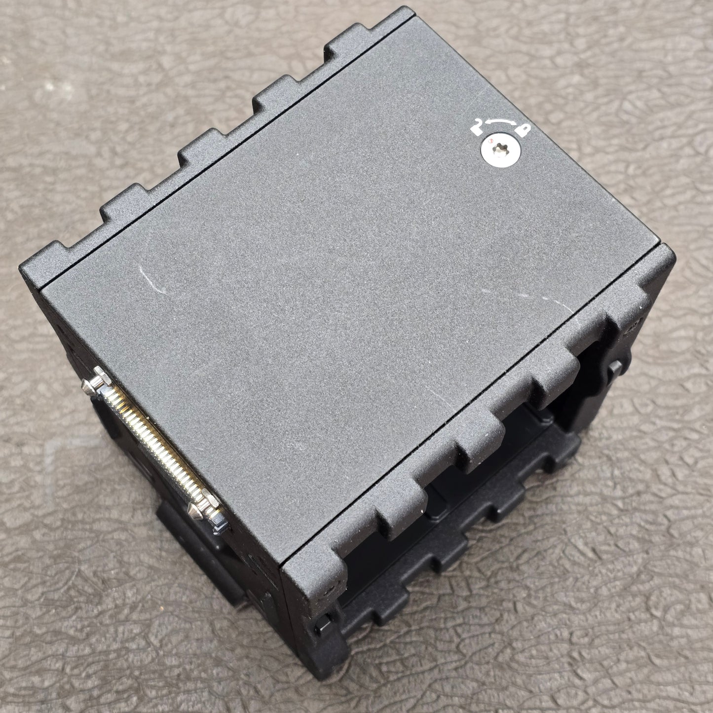 Red Digital Cinema Battery Module ( QUAD ) S# 7201028C5A46