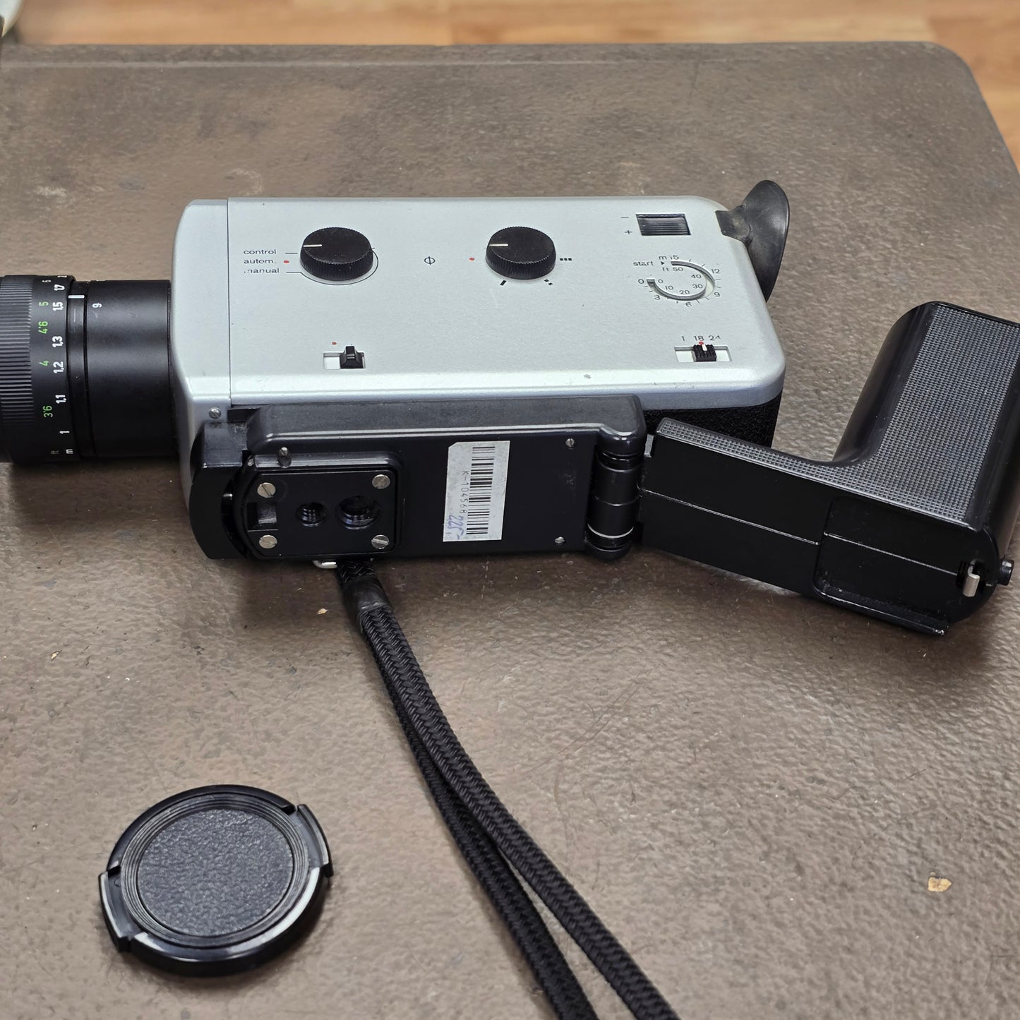 Nizo Spezial 136 Super 8mm Camera S# 1033741 With Padded Case